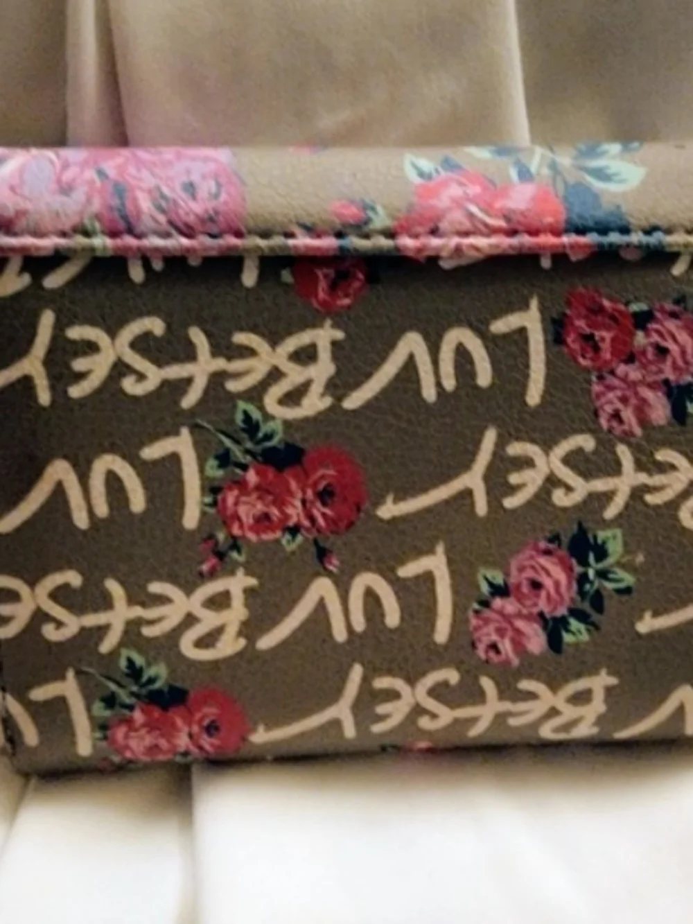 NWOT-Betsey Johnson Gray Floral Snap-Front Wristlet with Luv Betsey Script
